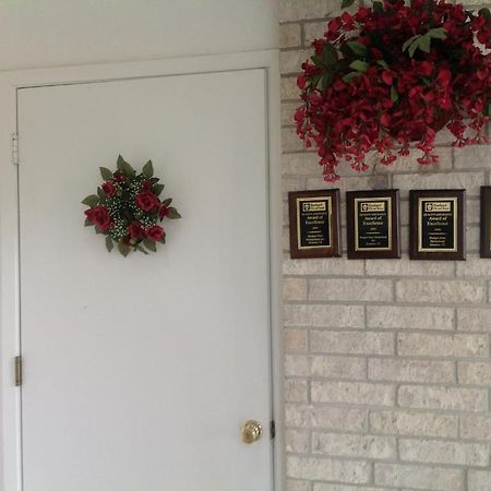 Budget Host Hempstead Inn Brookhollow/Energy Corridor Хюстън Екстериор снимка