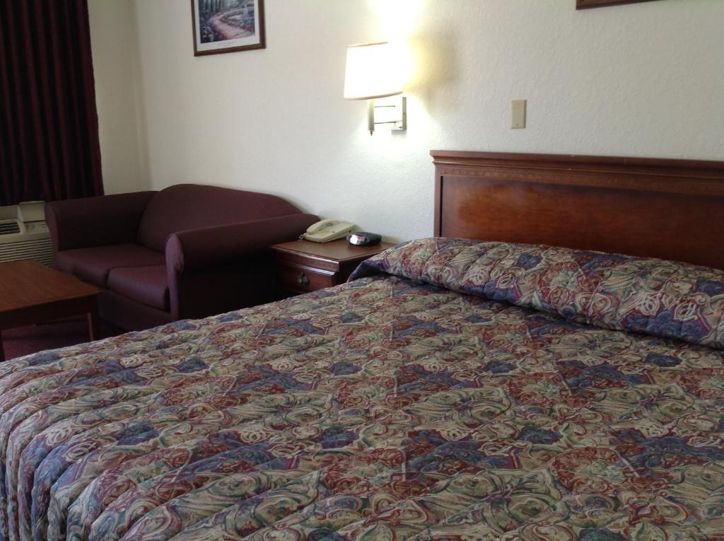 Budget Host Hempstead Inn Brookhollow/Energy Corridor Хюстън Екстериор снимка