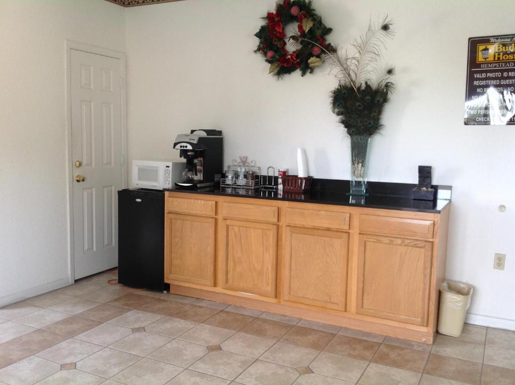 Budget Host Hempstead Inn Brookhollow/Energy Corridor Хюстън Екстериор снимка
