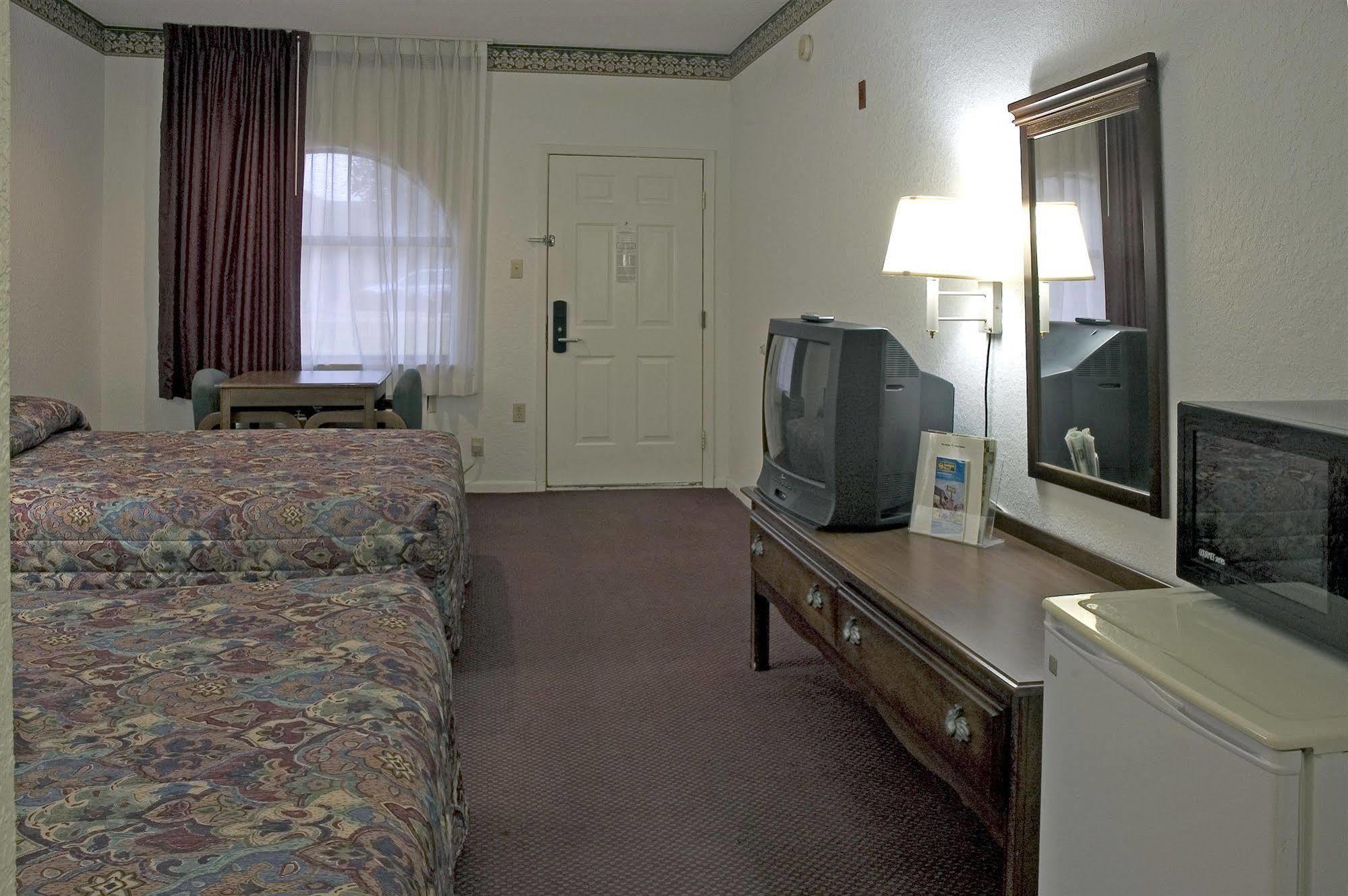 Budget Host Hempstead Inn Brookhollow/Energy Corridor Хюстън Екстериор снимка